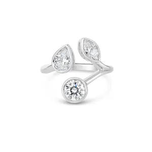 18K White Gold Dolce 3 Stones Ring