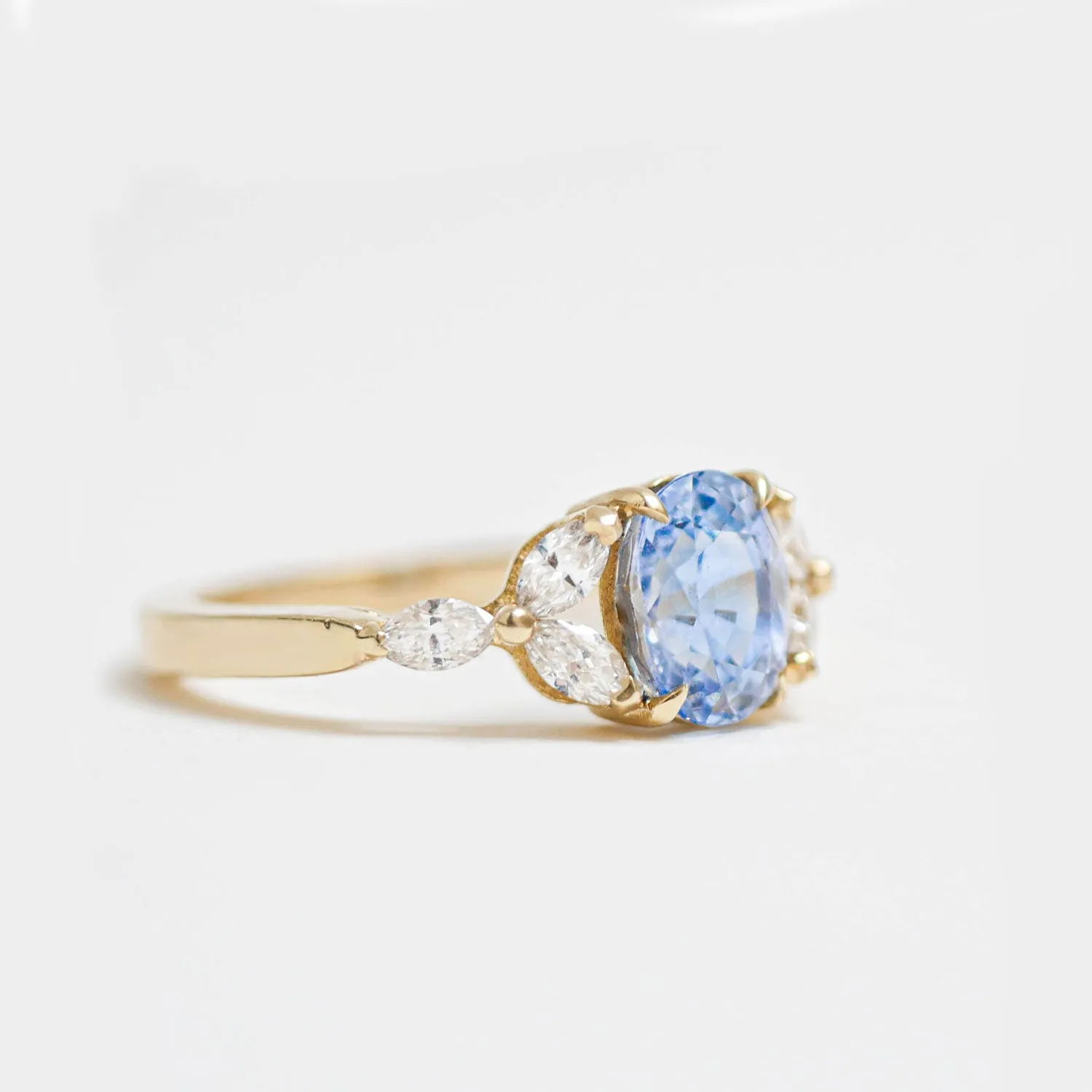 Cornflower Blue Sapphire & Marquise Diamond Ring