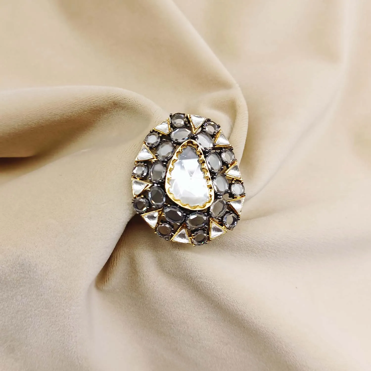 Hemakshi Diamonds Victorian Stud Ring